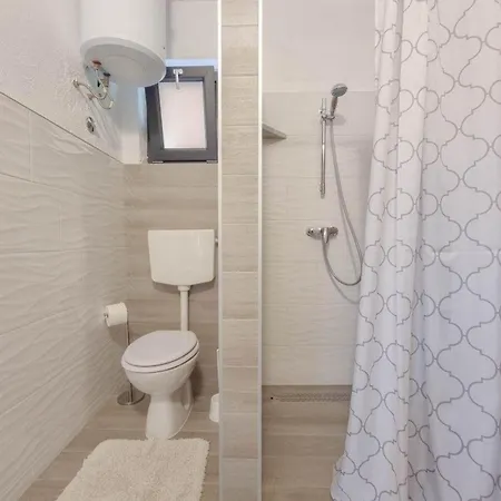 Studio Fur 2 Personen Ca 28 Qm In Novigrad, Istrien Istrische Riviera *