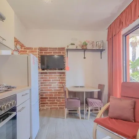 Studio Fur 2 Personen Ca 28 Qm In Novigrad, Istrien Istrische Riviera *